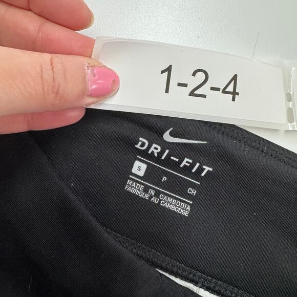 Nike Leggings Womens Small Black White Print Racer Crop Athletic Running Dri Fit - Picture 3 of 9